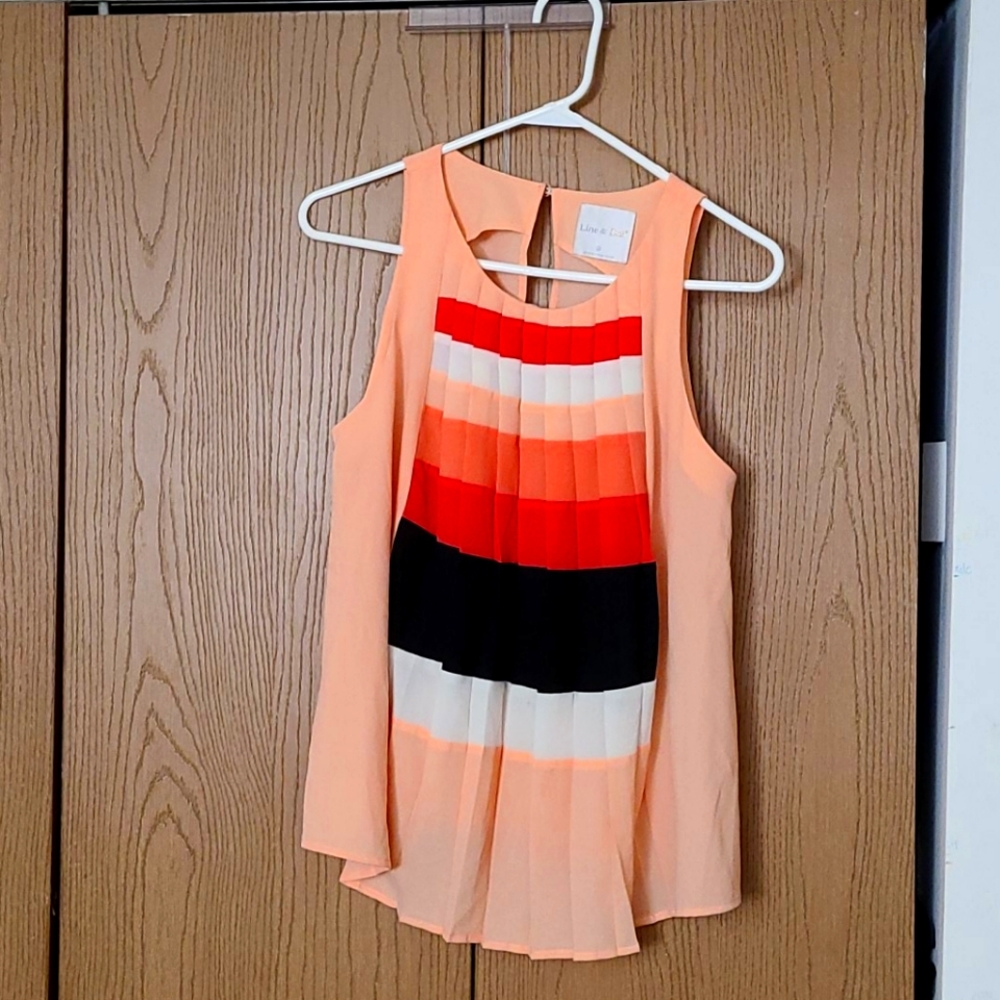 Keyhole Back Sleeveless Top